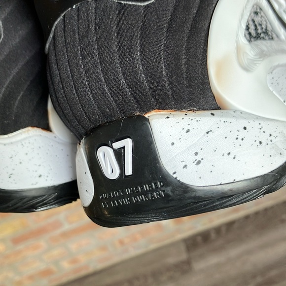 Nike - Picture 10 of 17